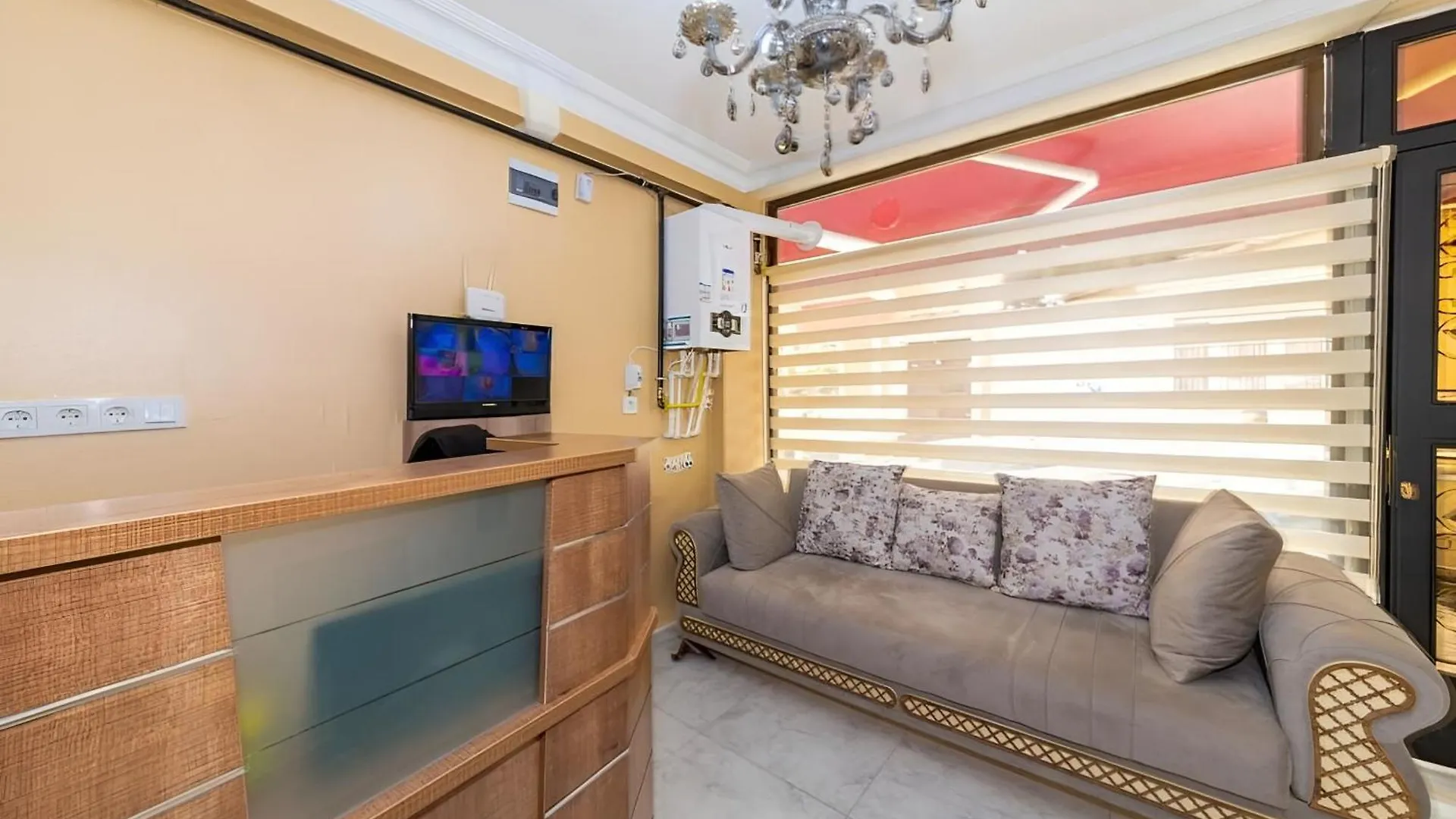 Grand Romanos Hotel Стамбул